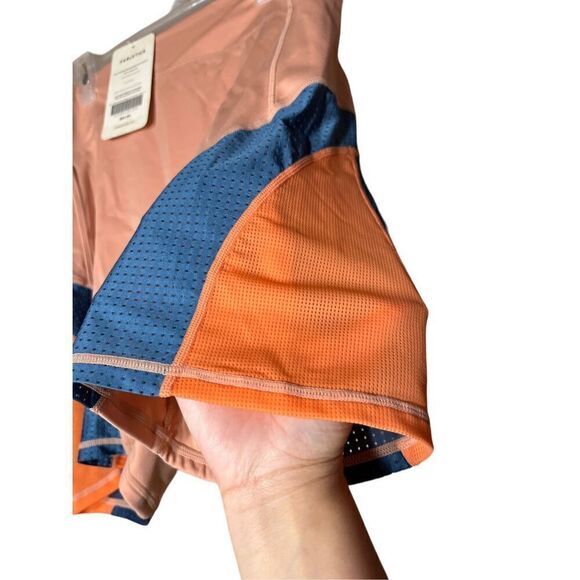 Fabletics High Waisted Motion 365 6” Run Shorts NWT Size XXL - Picture 4 of 8
